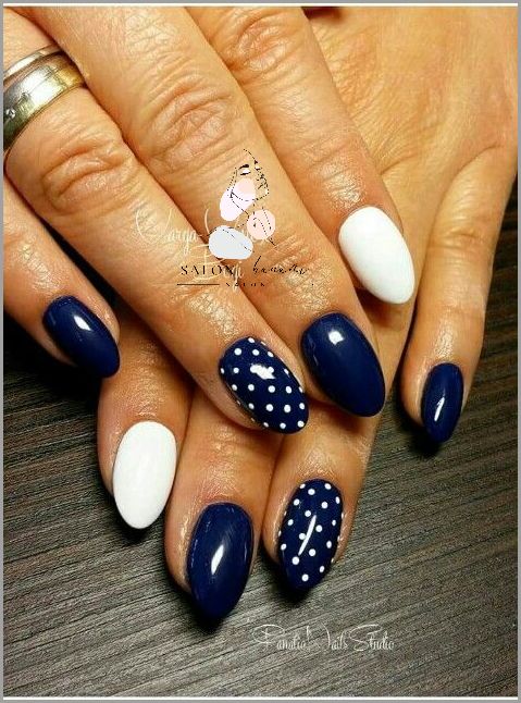 2020: Paznokcie W Kropki!