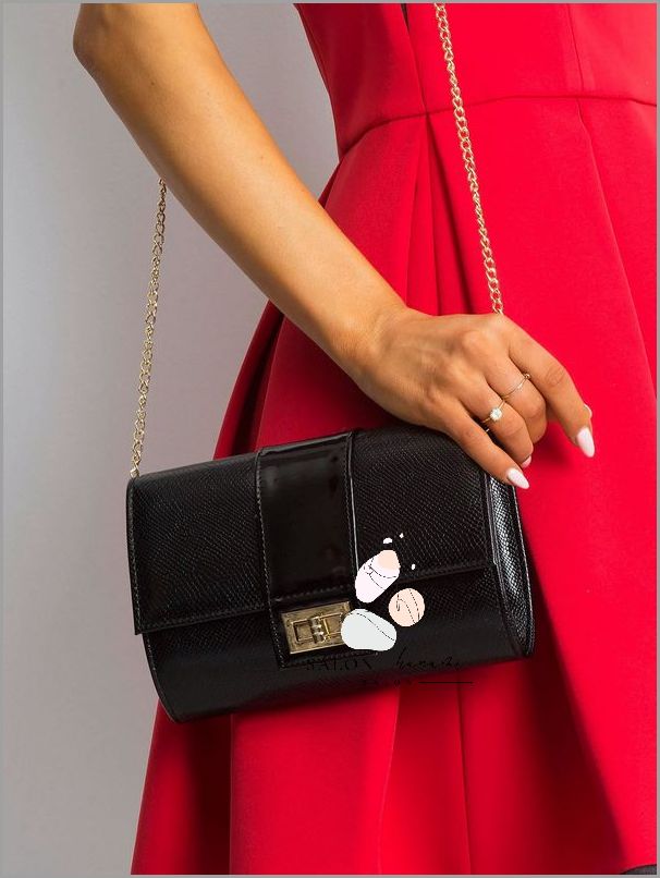 Cudowna Czarna Torebka Na Łańcuszku!