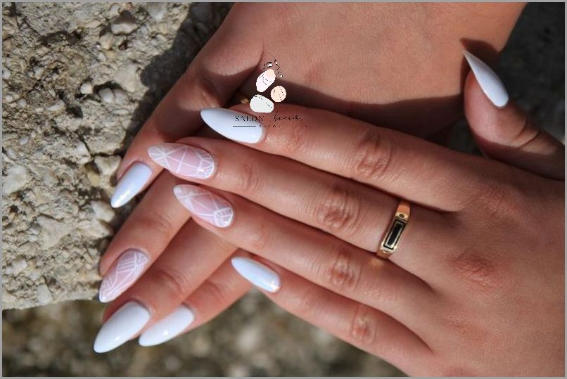 Jak Nałożyć Brokat Na Hybrydę? Sprawdź! Jak Nałożyć Brokat Na Hybrydę? Sprawdź!