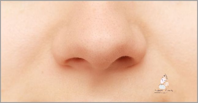 Jak poradzić sobie z Przetłuszczającą Się Skórą Twarzy?