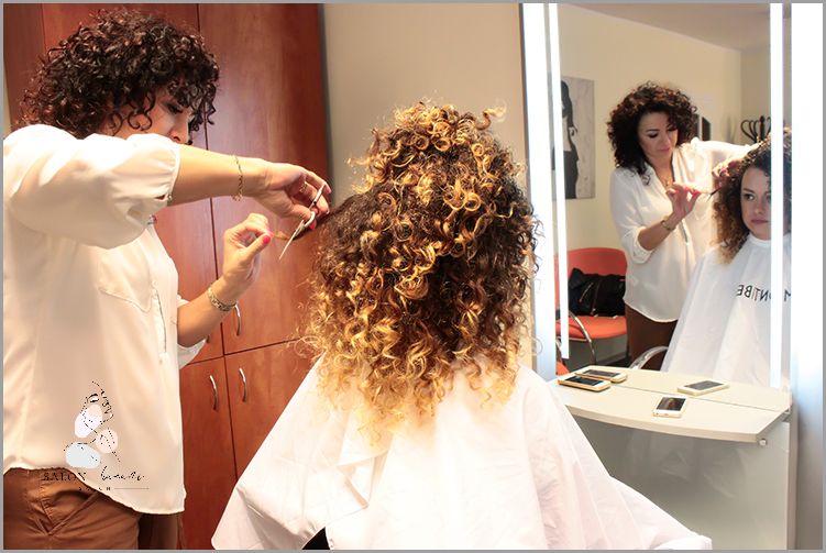 Jak Skutecznie Obciąć Kręcone Włosy?