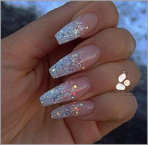 Jak Znaleźć Idealne Paznokcie Do Beżowej Sukienki?