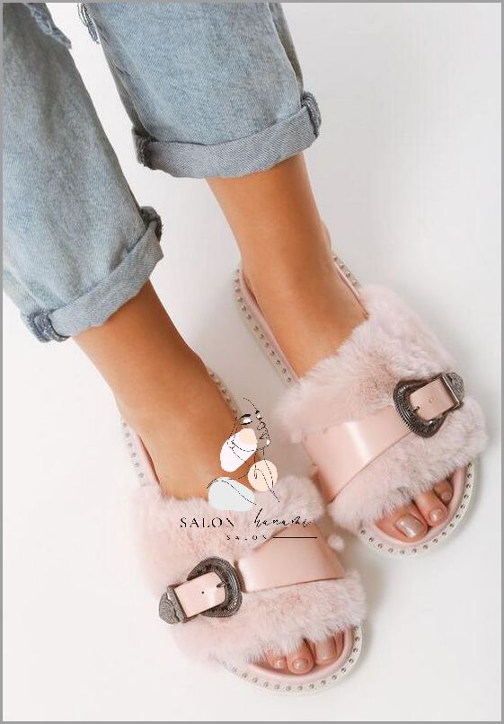 Klapki Z Futerkiem Gucci - Najmodniejszy Look! Klapki Z Futerkiem Gucci - Najmodniejszy Look!