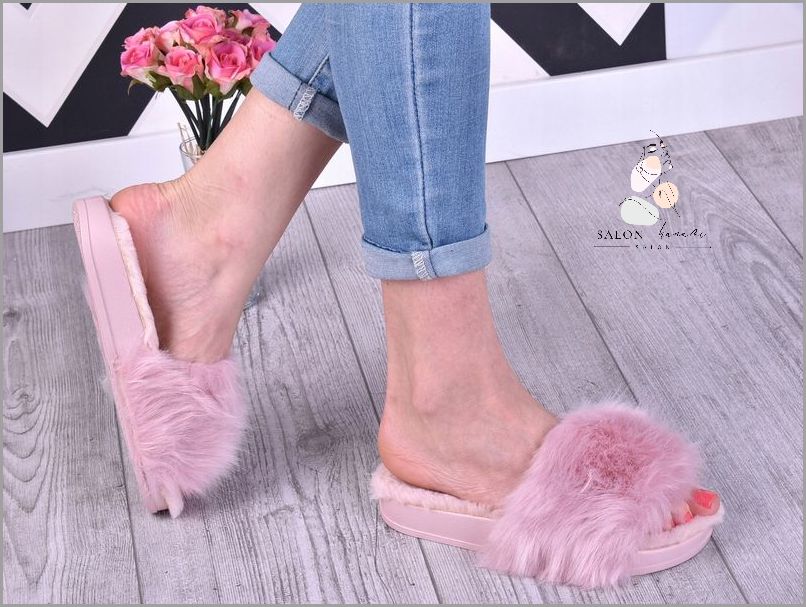 Klapki Z Futerkiem Gucci - Najmodniejszy Look! Klapki Z Futerkiem Gucci - Najmodniejszy Look!