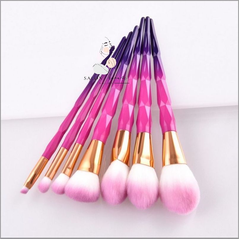 Kup Teraz Zestawy Pędzli Do Makijażu! Kup Teraz Zestawy Pędzli Do Makijażu!