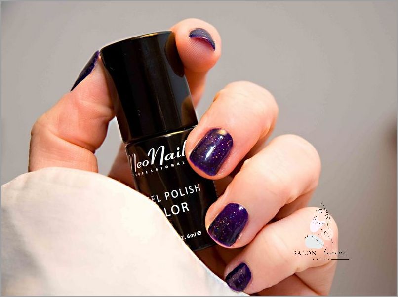 Lakier Z Czarnymi Drobinkami - Oszałamiający Efekt!