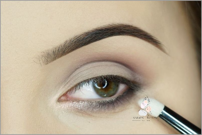 Niesamowity Makeup z Białą Kredką Do Oczu!