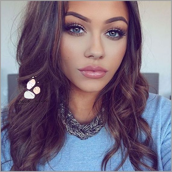 Osiągnij Idealny Look: Falowane Włosy Do Ramion!