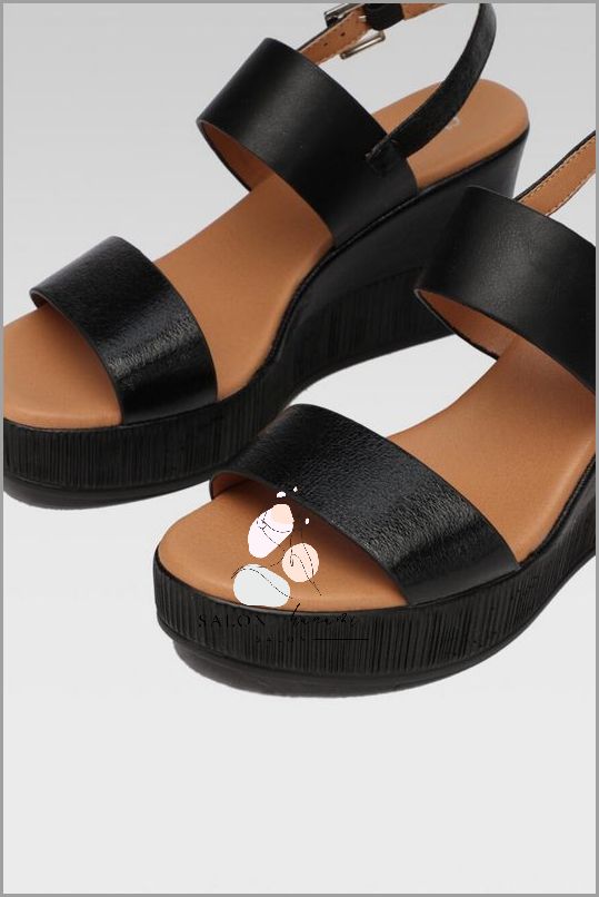 Sandały Na Koturnie Ccc - Sprawdź Jak Wyglądają! Sandały Na Koturnie Ccc - Sprawdź Jak Wyglądają!