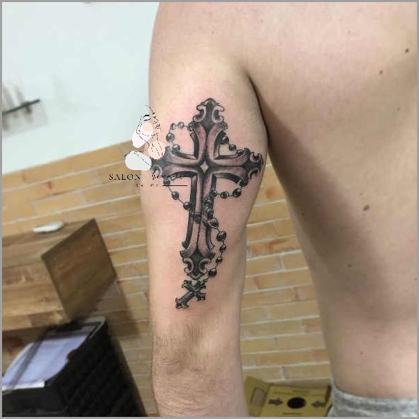 Tatuaż Krzyż Na Szyi - Wyjątkowy Symbol!