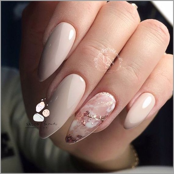 Uwielbiasz Beżowe Paznokcie z Białym?