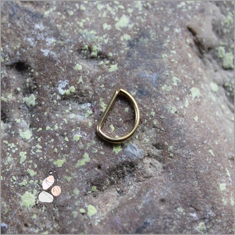 Złoty Kolczyk Do Pępka - Wypróbuj Go!