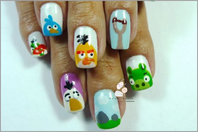 10 Wzorów Tatuażu Piórko, Które Cię Zachwycą!