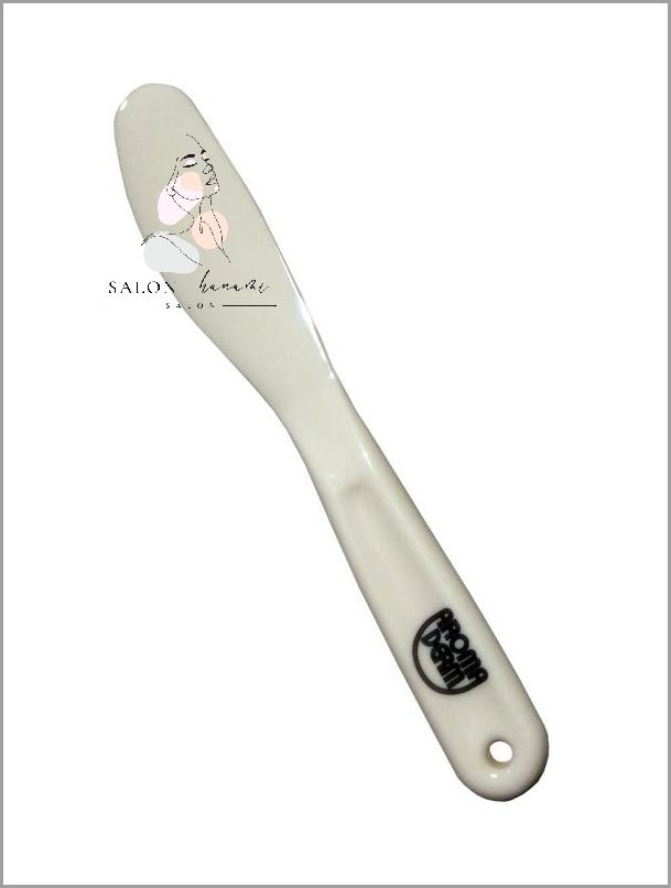 Jak używać szpatułki do nakładania maseczki?