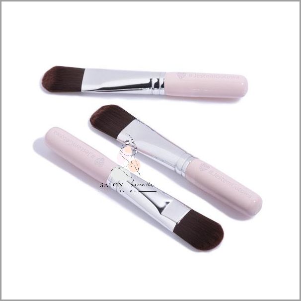 Jak używać szpatułki do nakładania maseczki?