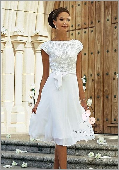 Najpiękniejsza Suknia Ślubna Na Ramiączkach!