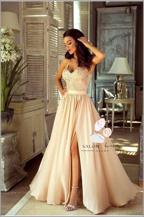 Najpiękniejsza Suknia Ślubna Na Ramiączkach!