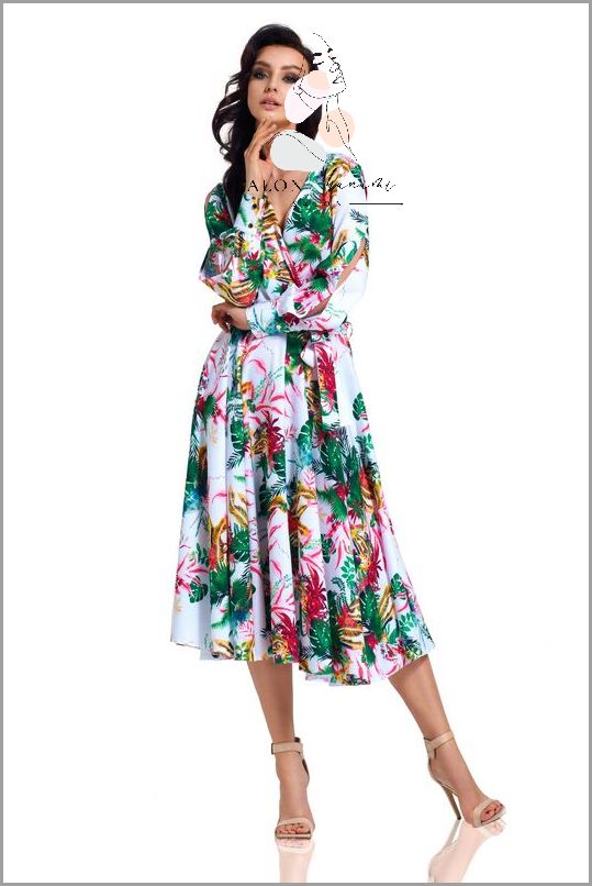 Sukienka W Kwiaty Midi - Nie Przegap Tego Trendu!