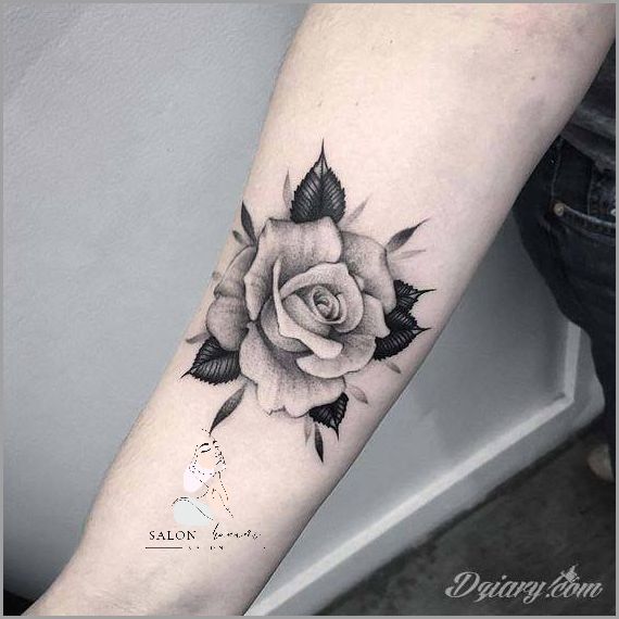 Tatuaż Na Żebrach Róża: Sprawdź, Co To Oznacza!