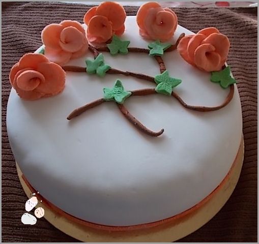 Tort z Masą Cukrową - Jak Go Zrobić? Tort z Masą Cukrową - Jak Go Zrobić?