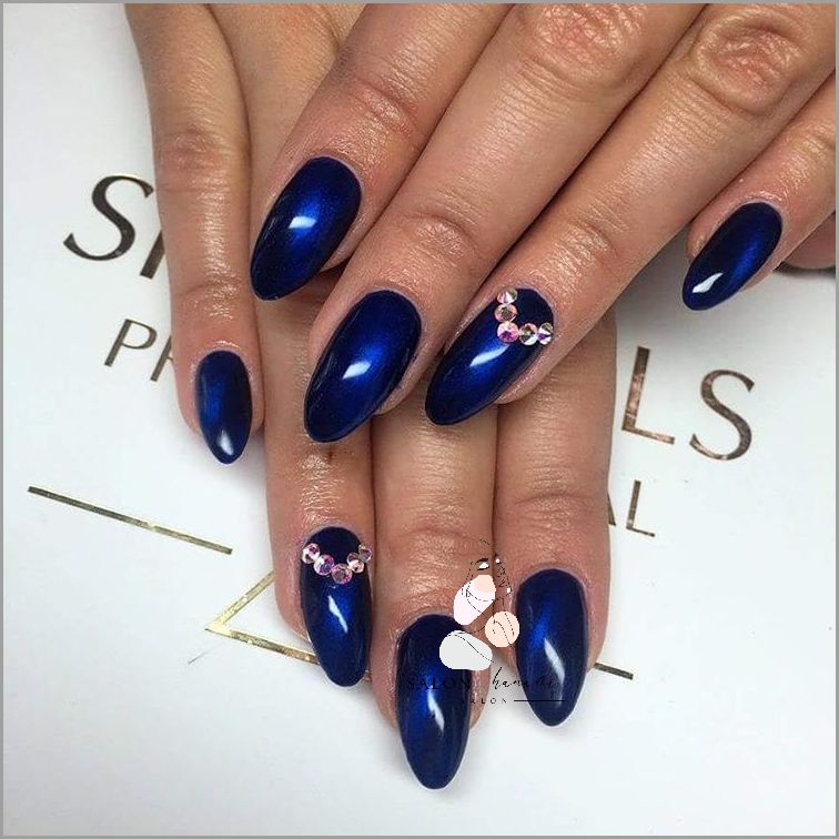 Efektowne Paznokcie Kociego Oka - Czarne!