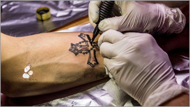 Ile Kosztuje Mały Tatuaż? Sprawdź!