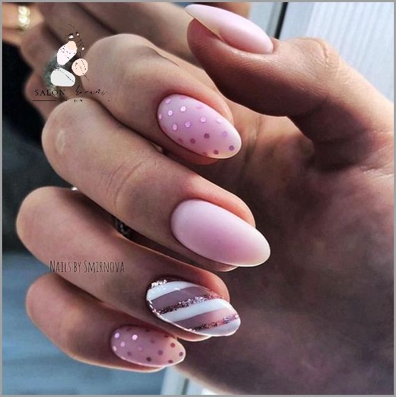 Jak stworzyć Paznokcie Pudrowy Róż Z Brokatem?