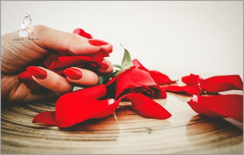 Jak Zdjąć Tipsy Z Klejem? Sprawdź!