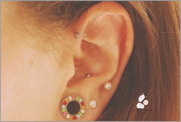 Kolczyk W Uchu Tragus - Sprawdź, Jak Wygląda! Kolczyk W Uchu Tragus - Sprawdź, Jak Wygląda!