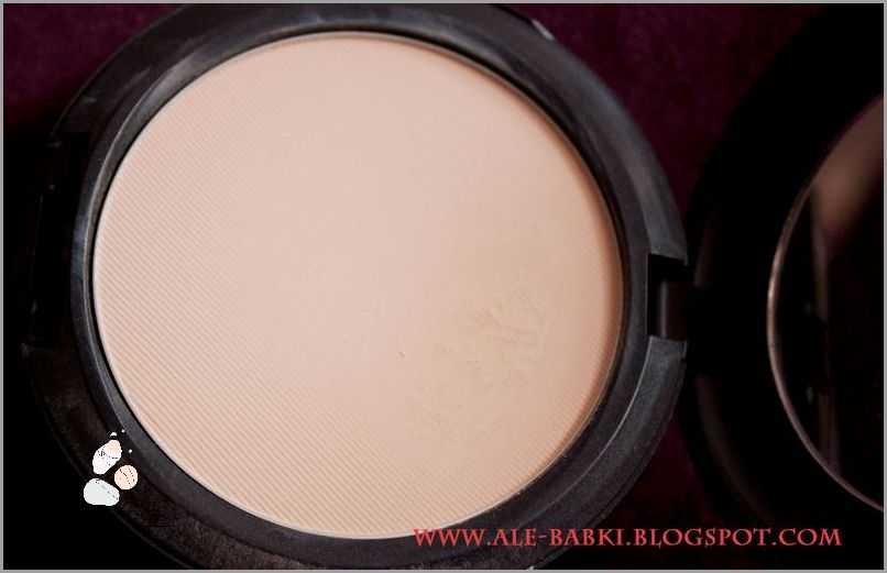 Mac Studio Fix Puder: Sprawdź, jak go używać!