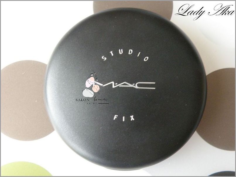 Mac Studio Fix Puder: Sprawdź, jak go używać!