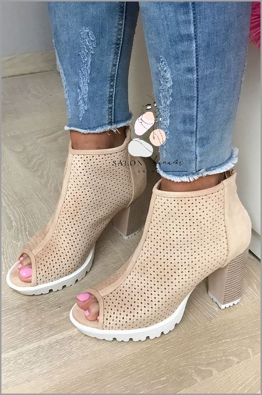 Uwielbiane Ażurowe Botki Na Słupku!