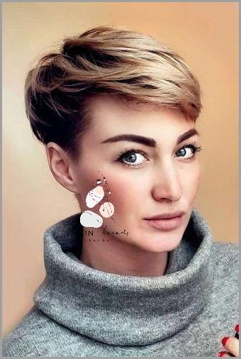 Zobacz, Jak Łatwo Przyciąć Krótkie Blond Włosy Do Ramion!
