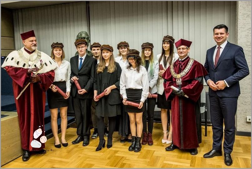 Czy Obowiązkowo Uczestniczyć w Inauguracji Roku Akademickiego? Czy Obowiązkowo Uczestniczyć w Inauguracji Roku Akademickiego?