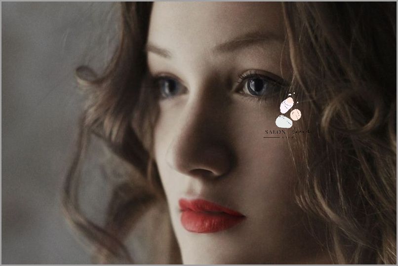 Makijaż Do Granatowej Sukienki: Sprawdź Jak Wyglądać Świetnie!