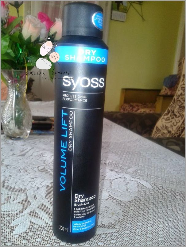 Ciemne Włosy Pozostaną Świeże z Suchym Szamponem!