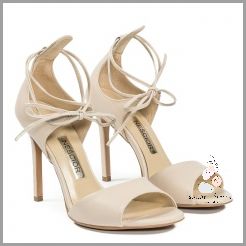 Nowe Sandały Wiązane Na Kostce - Przegap Je!