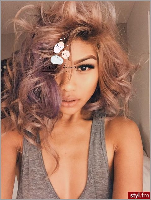 Sekret Lekko Kręconych Włosów!