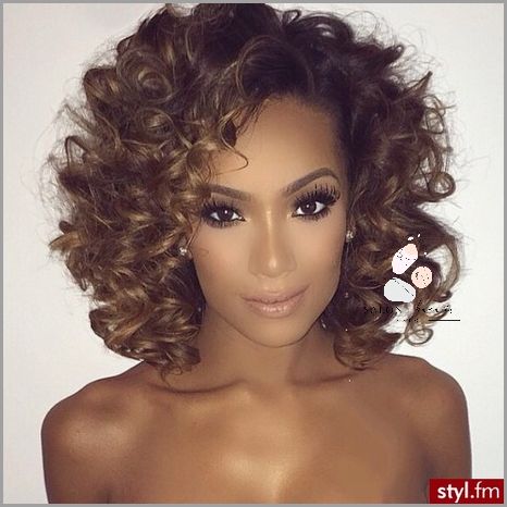 Sekret Lekko Kręconych Włosów!