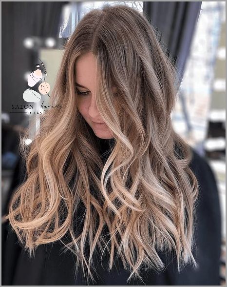 Zimny Blond Krótkie Włosy: Odkryj Najmodniejszy Trend!