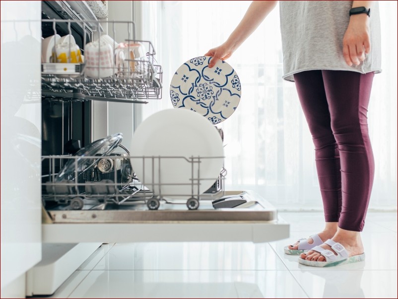 Czy Patelnie Można Myć w Zmywarce? Poznaj 7 Niespodziewanych Zasad Czyszczenia