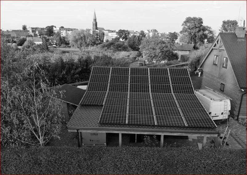 Czym myć panele? Sekret lśniącej podłogi na lata - poradnik