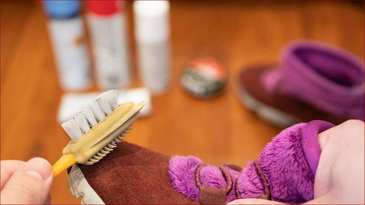 Jak wyczyścić zamszowe buty - skuteczny przewodnik dla wymagających