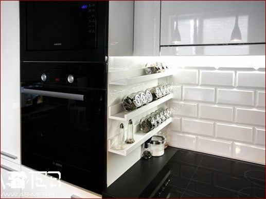 Jak urządzić małą kuchnię? 17 sprytnych strategii na wygospodarowanie przestrzeni