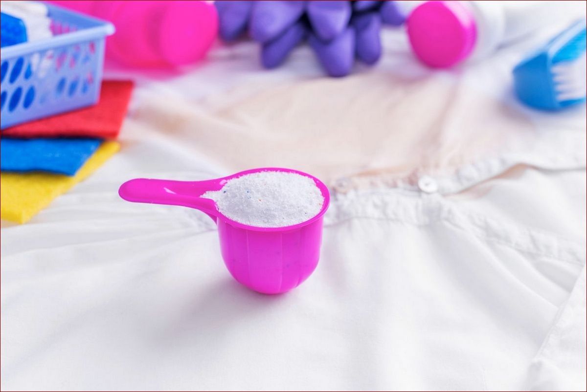 Jak usunąć żywicę z ubrania? Poznaj 10 skutecznych metod na pozbycie się problemu!