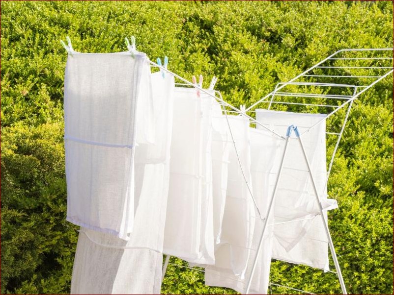 Jak wybielić firanki? Kompleksowy przewodnik krok po kroku dla lśniących okien!