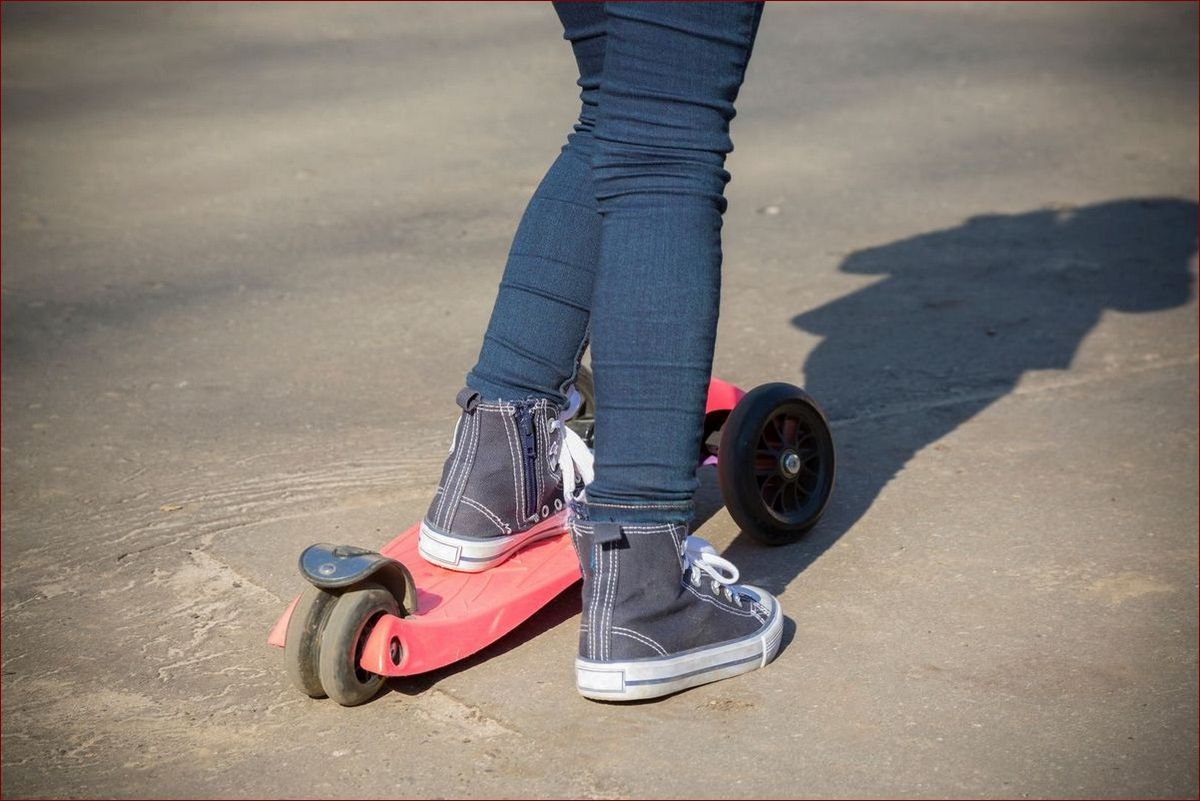 Jak wyczyścić białe podeszwy - 7 trików na nieskazitelne buty