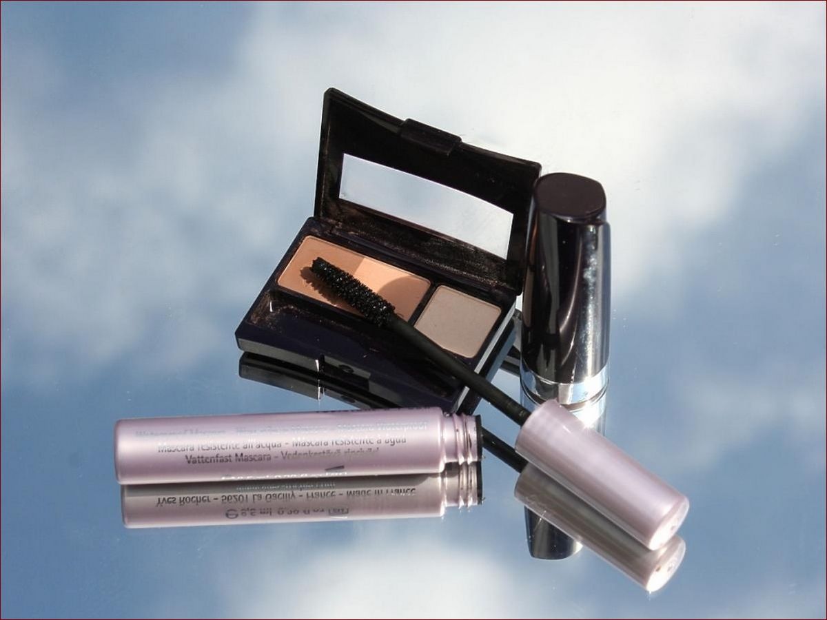 Jak zmyć tusz z ubrania? Skuteczne sposoby na pozbycie się uporczywych plam