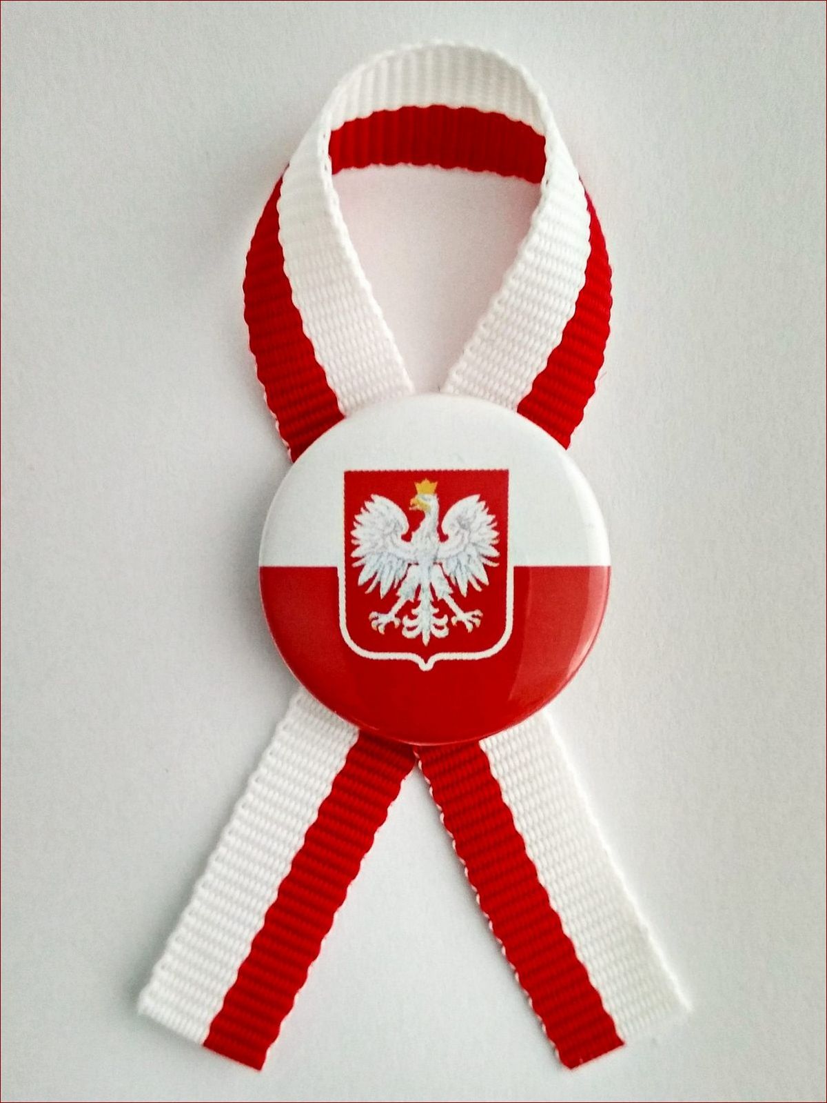 Kotylion biało-czerwony: Odkryj potęgę polskiego symbolu narodowego