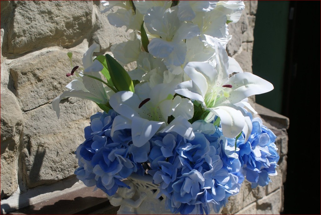 Kwiaty na stół - sekrety pięknej i aromatycznej aranżacji we wnętrzu